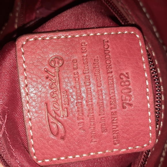 Fossil Red Crossbody Bag Purse - Excellent Used Condition. - Picture 6 of 8
